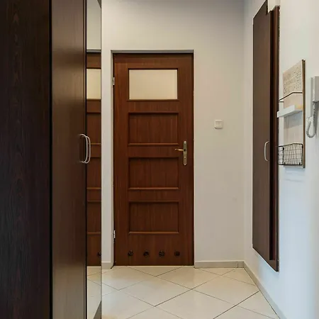 Rentplanet - Kosciuszki Apartment
