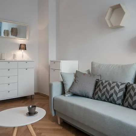Rentplanet - Kosciuszki Apartment *
